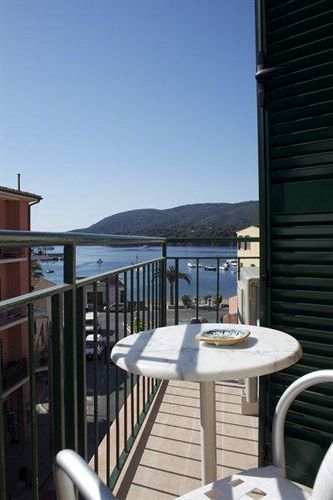 Affittacamere Vista Mare Porto Azzurro Zewnętrze zdjęcie