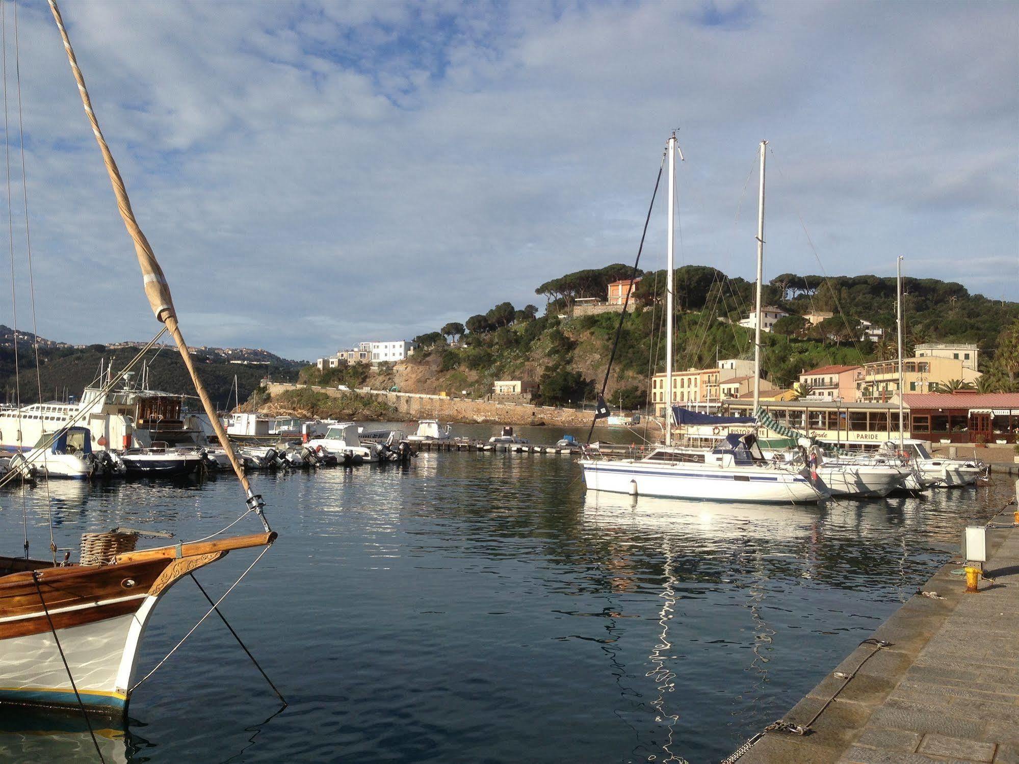 Affittacamere Vista Mare Porto Azzurro Zewnętrze zdjęcie