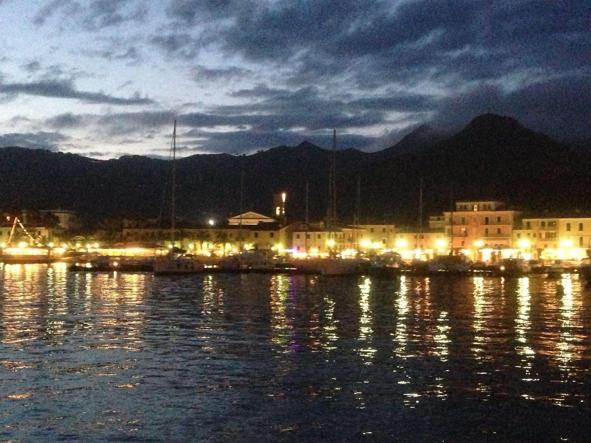 Affittacamere Vista Mare Porto Azzurro Zewnętrze zdjęcie